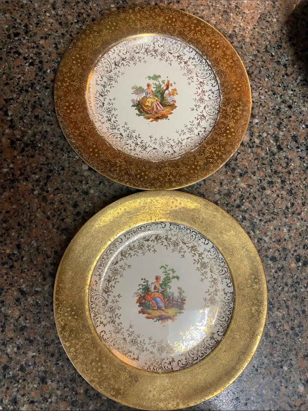 Vintage Royal China Plates – Set of 2    22KT Gold Gilt